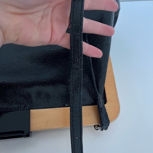 Kate Spade | Marga Zuma Beach Black Patent Wood Purse - Picture 11 of 11